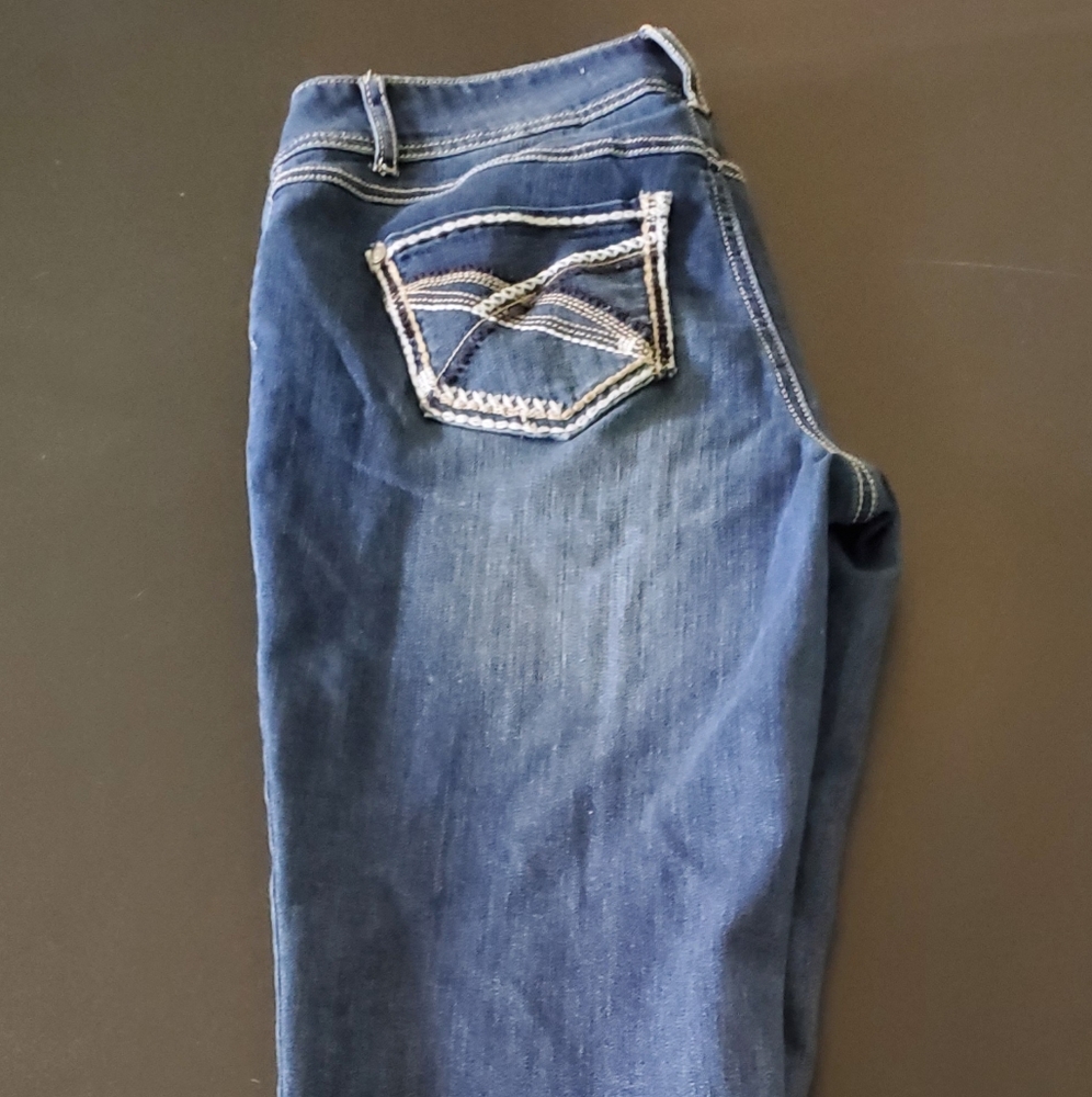 Est 1948 capri jeans. Size 6.